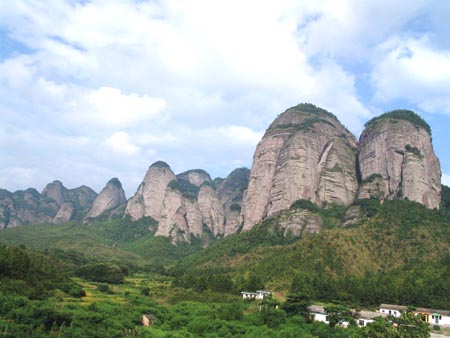 036月7-9日登山摘杨梅,端午观龙舟赛,江西九连山休闲游(人车满)