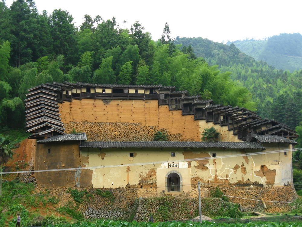 沉寂岭南的乔家大院,媲美宫殿的客家围堡,即将消失的宗祠碉楼