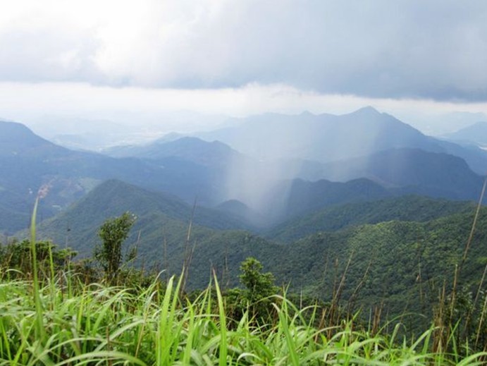 广州最高峰吸氧,从化天堂顶露营